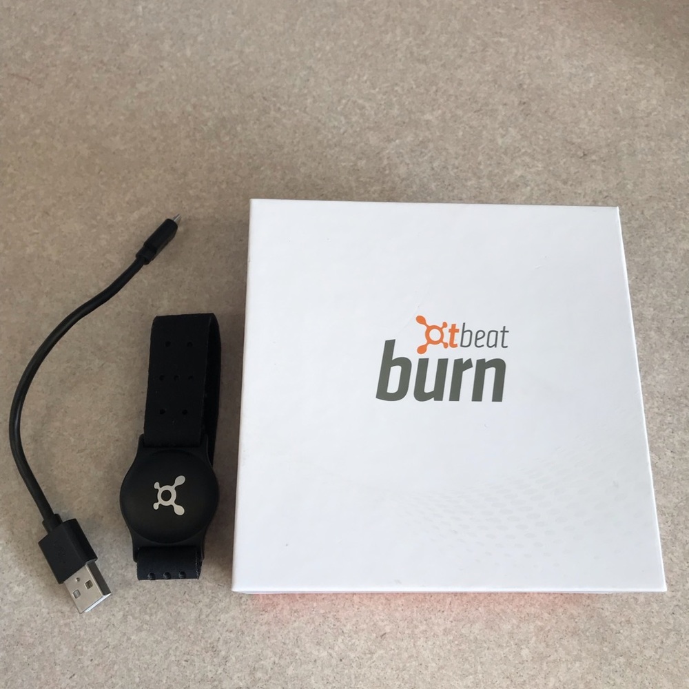 SOLD ✔️ OrangeTheory OT Beat Wearable Device